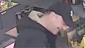 Manijak seksualno uznemiravao dečaka (9) u mesari: Nadzorne kamere snimile jeziv napad (FOTO)