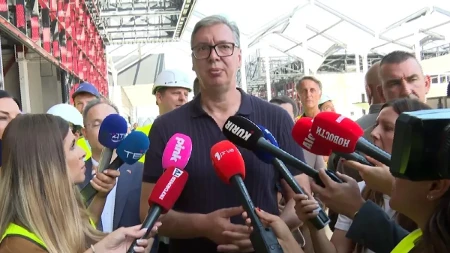 "Te robote iz Srbije videćete kako uslužuju, kako čiste" Vučič o otvaranju fabrike robota u Srbiji