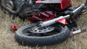 Užas kod Borče: Motociklisti tinejdžeru se bore za život, trkao se sa bratom pa sleteo sa puta!