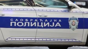 Teška nesreća kod Silbaša: Automobil se zakucao u banderu i zapalio! Prvi snmak sa mesta udesa (VIDEO)