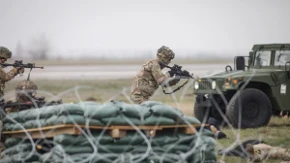 Vojska je aktivirana, dižu borbene helikoptere, proglašena ekstremna uzbuna u komšiluku Srbije: Hitno se oglasilo ministarstvo odbrane