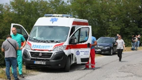BMW motorom se zakucao u auto od pozadi: Mladić (23) teško povređen u nesreći kod Bariča