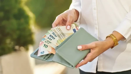 Novac i sreća ih prate kroz život! Ljudi rođeni na ova 4 datuma se uvek izvuku iz neprilika