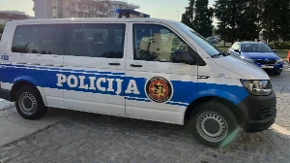 Jeziv napad u Nikšiću: Potegao nož, izbo mušarca pa pobegao