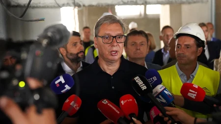 Vučić o odluci SPS-a: Ne očekujemo ničiju pomoć posle izbora!
