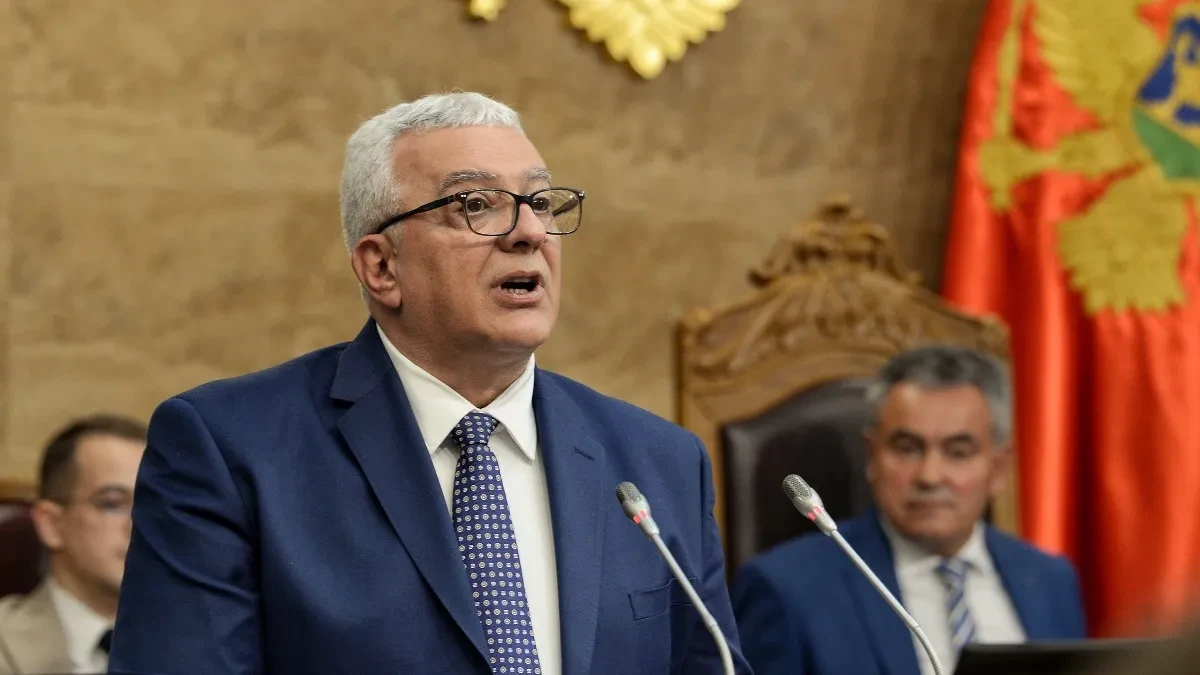 Rejting lidera Nove srpske demokratije se prepolovio: Izdaja Srba se Mandiću obila o glavu 