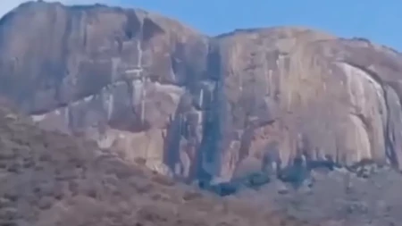 Srušio se helikopter sa sedam osoba! "Nema preživelih" (VIDEO)