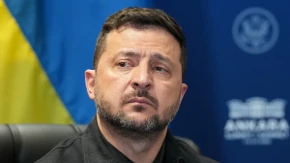 Skandal sve veći! Zelenski presekao, doneo neočekivanu odluku usred pretresa u njegovom kabinetu!