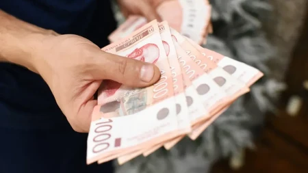 Srbi koji žive preko ovo moraju da znaju i ispune: U suprotnom gube novac
