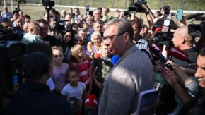 Posle 50 godina rade se putevi u Kuršumliji! Vučić obećao: Radiće se i put ka Grabovnici kao istare drvene bandere za struju