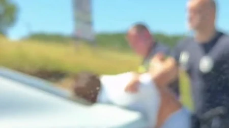 Filmska potera na putu Užice–Zlatibor! Bežao od policije, pa uhapšen bos nasred puta! U kolima mu pronađena droga
