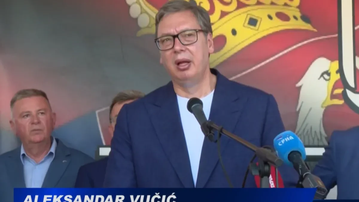 "Uložili smo 4 miliona i 10 hiljada evra u Drvar, kao Srbija" Vučić: Milion i po evra ćemo da damo za tržni centar!