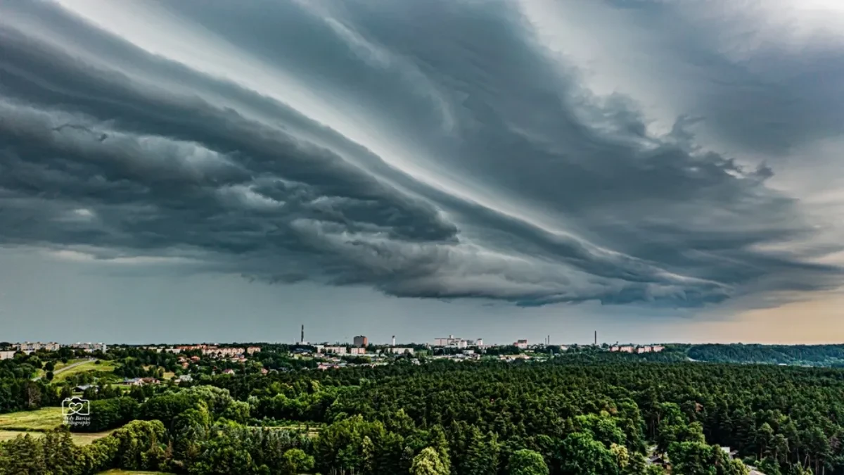 Superćelijske oluje stižu u komšiluk! Snažno nevreme preti regionu, mogući grad, tornada i bujične poplave
