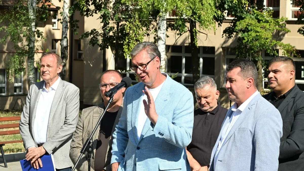 Telefoni nam uništiše decu! Vučić: Takvo vreme došlo, telefoni najbitniji