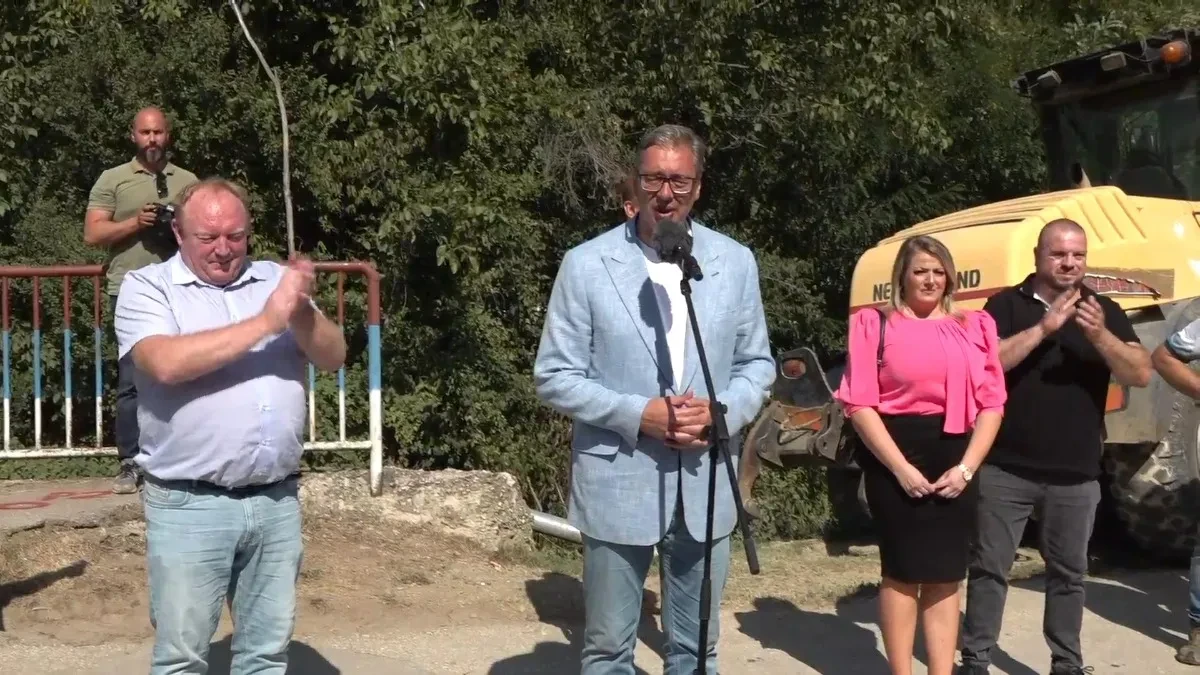 "Prvu stvar koju ću da uradim - to ću da promenim!" Vučić najavljuje veliki priliv novca u Trgovište, rešava probleme (VIDEO)