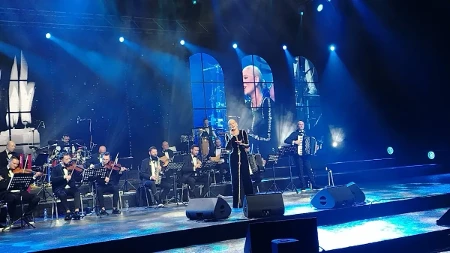 "Moralo je da se prekine..." Pevačica o gubitku bebe, slomila se kada je otišla na pregled