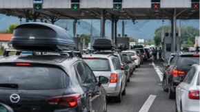 Gomile automobila na granicama: Pogledajte gde su najveće gužve i koliko se čeka!
