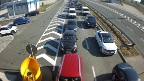 Gomile automobila na granicama: Pogledajte gde su najveće gužve i koliko se čeka!