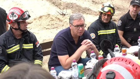 Vučić najavio odlikovanja za vatrogasce: Zaslužni su što nemamo nijedan izgubljen život