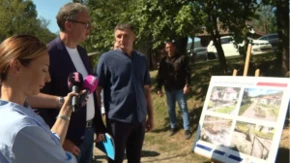 Vučić obišao Jošaničku Banju, pa odmah primetio šta nedostaje: „Dva auta ne mogu da se mimoiđu“