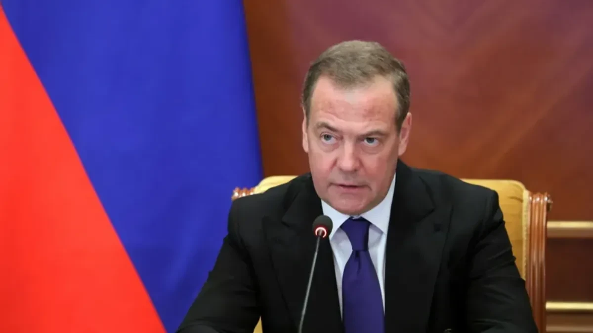 Optimistični Medvedev najavio pobedu: Rusija potiskuje neprijatelja