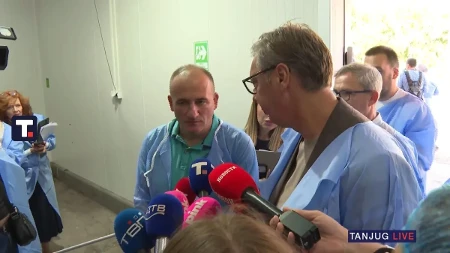 "Maknite se bre odatle, idite razgovarajte s ljudima!" Predsednik podviknuo funkcionerima!