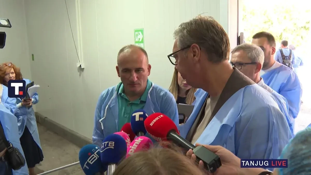 "Maknite se bre odatle, idite razgovarajte s ljudima!" Predsednik podviknuo funkcionerima!