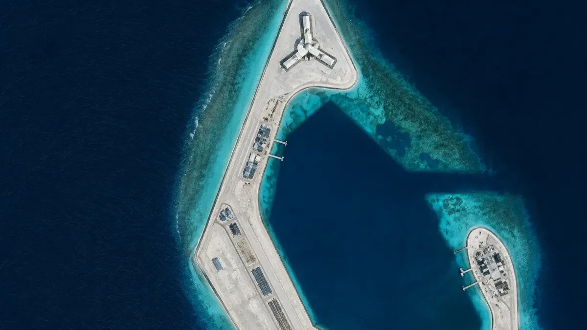 Sateliti otkrili kinesku vojnu ekspanziju: Na veštačkom ostrvu niče ogroman kompleks
