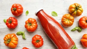 Domaći paradajz u flašama bez konzervansa – jednostavan recept za zimnicu