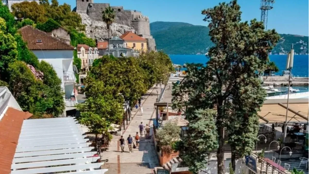 Ko među poslednjima letuje, najslađe se odmara: Zašto Herceg Novi tek sada otvara svoju najlepšu sezonu?