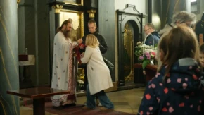 Da li smeju da se uzmu lekovi pre liturgije ako vernik planira da se pričesti?