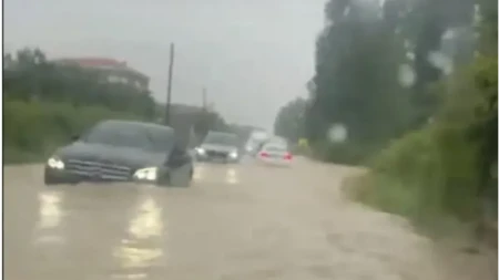 Haos u Kragujevcu! Ulice pod vodom, stotine domaćinstava ostale bez vode