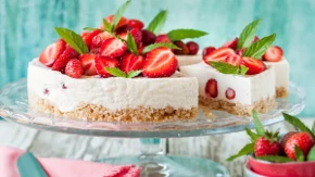 Kokos torta sa jagodama savršeno slatka: Ukus je kao san, bolje nema