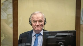 "Proveo sam 2 meseca u samici": Naš pevač sa majkom i sestrom bio u zatvoru zbog sumnje da su skrivali Ratka Mladića