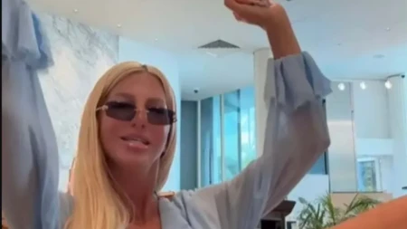 Jelena Karleuša u Dubaiju zapalila mreže: Zadigla nogu, pokazala telo, a Duško sve prati (FOTO)