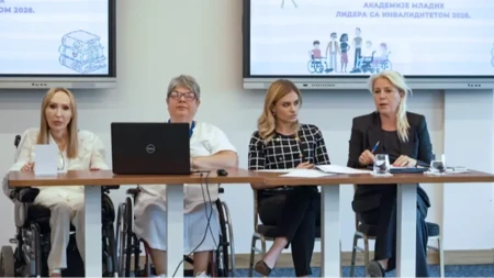"Rezultati su vodljivi, nastavljamo da stvaramo društvo u kome se poštuje različitost" Ivanka Jovanović o značaju osnaživanja mladih sa invaliditetom: Letnja škola u Vrdniku okupila polaznike Akademije mladih lidera