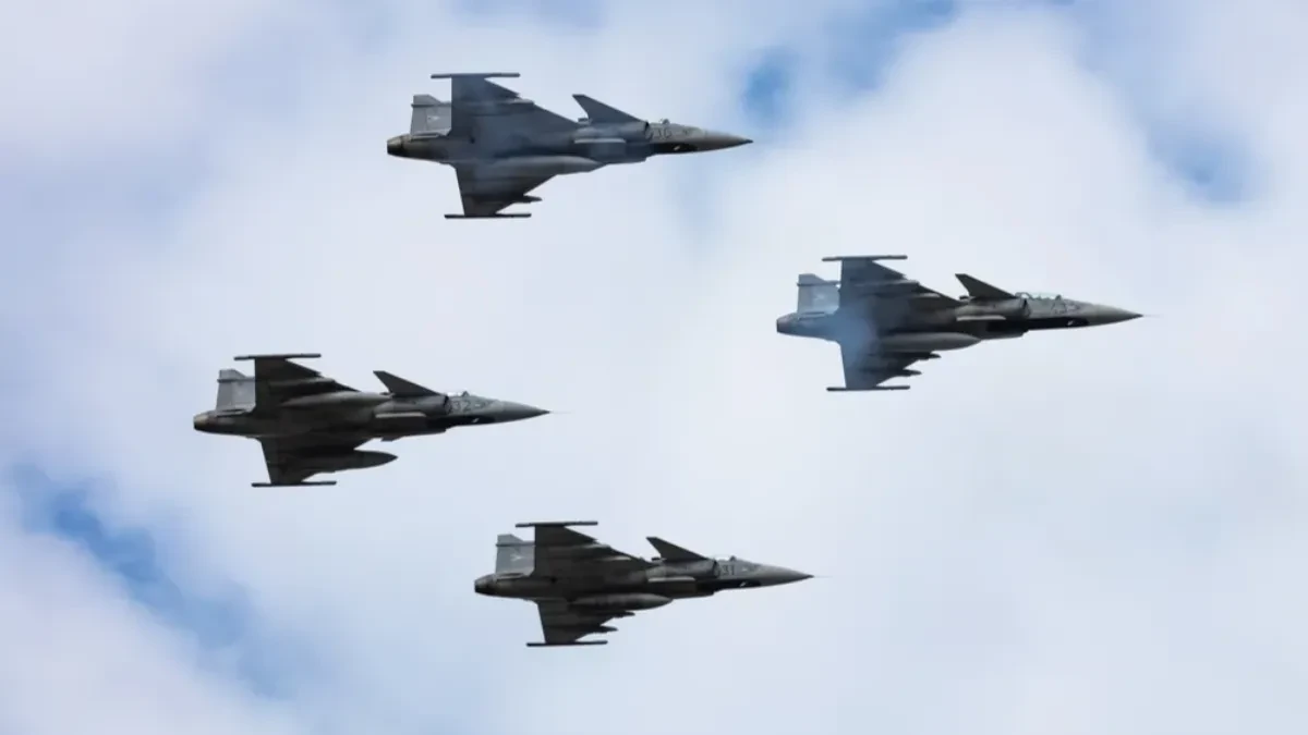 NATO sprovodi vanredne operacije: Stižu smrtonosni Gripeni i ratni brodovi na granici sa Rusijom!