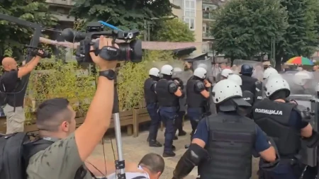 Kamenom na novinare! Pogođen snimatelj RTS-a u Užicu – da li će sada reagovati novinarska udruženja? (VIDEO)