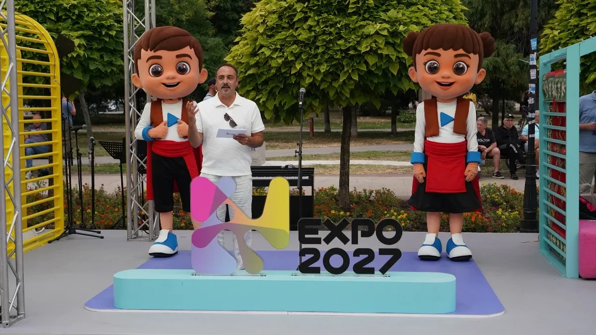 Negotin postao deo velike Ekspo priče: Muzika, sport i tradicija okupili građane na Trgu Stevana Mokranjca