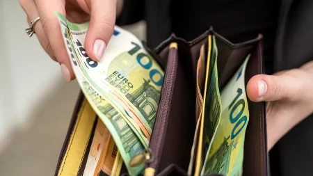 Novčani horoskop za avgust: Vodolija puni džepove, Jarcu neočekivana isplata, a evo ko će bjojati svaki dinar