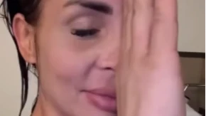 Unakažena: Mađarica pokazala lice posle šamaranja u Beogradu, jezivo (VIDEO)