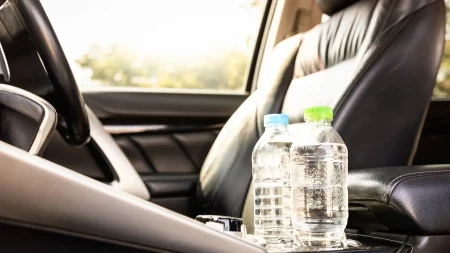 Vozači su u šoku zbog ovog trika sa činijom vode: Stavite je u auto i uštedite gorivo