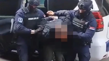 Sprečeno krvoproliće na aerodromu: Uzvikivao "Alahu Akbar" pa se dohvatio pištolja