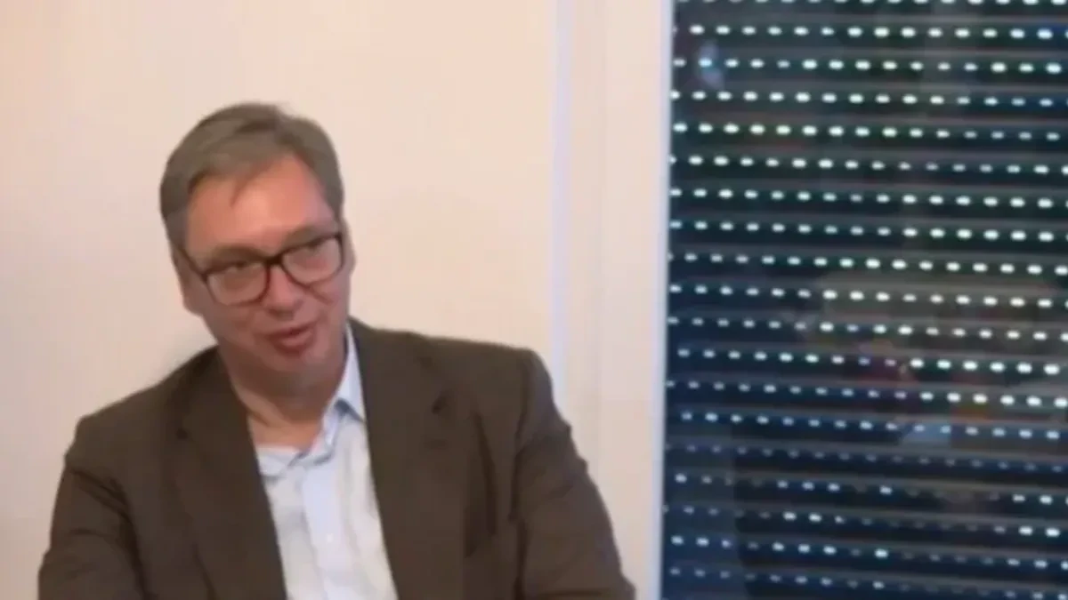 "Tamo gde sam ja, biće i moja zastava i zastava mog naroda!" Vučić u očevoj porodičnoj kući