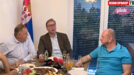 Vučić u dedinoj kući dočekao Kneževića: Onda je poslao snažnu poruku koju će mnogi pamtiti