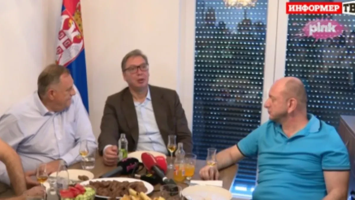 Vučić u dedinoj kući dočekao Kneževića: Onda je poslao snažnu poruku koju će mnogi pamtiti
