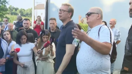 "Ovo je baba Višnjina kuća, a ona tamo je naša, spaljena" Vučić: Tu sam proveo pola života
