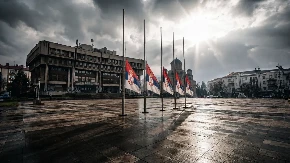 Zastava na pola koplja u Republici Srpskoj: Sutra Dan žalosti povodom 31 godine od genocida nad Srbima u "Oluji"