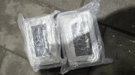 U automobilu prevozio više od kilogram marihuane: Uhapšen muškarac (44)