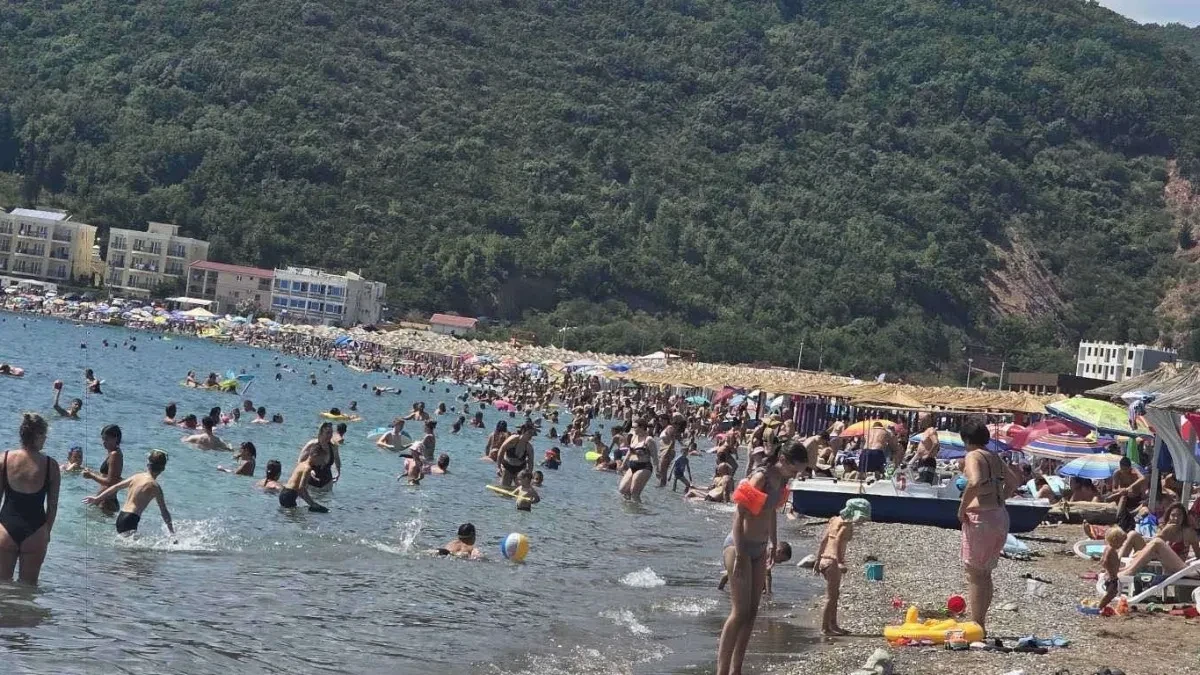 Albanci otimaju grad Crnoj Gori, Podgorica ne sme ni da pisne!